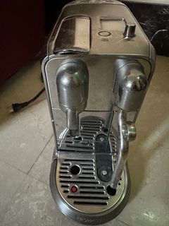 Nespresso 膠囊咖啡機