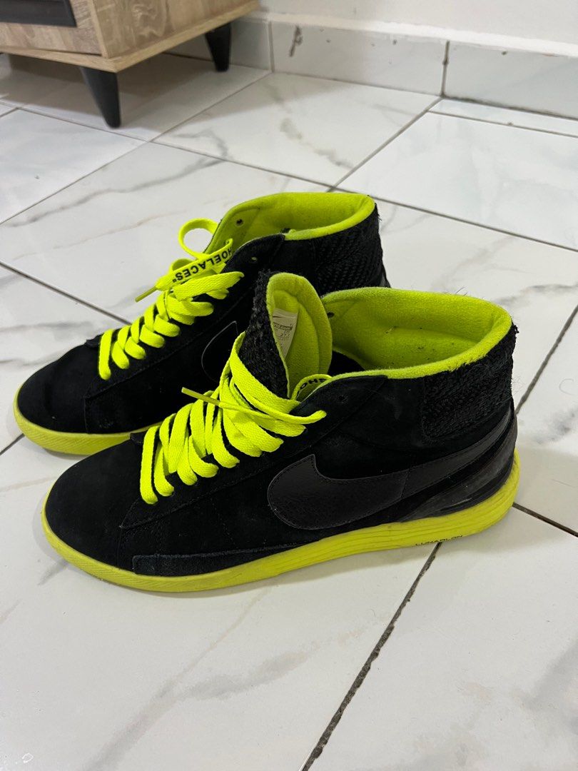 Nike online blazer neon