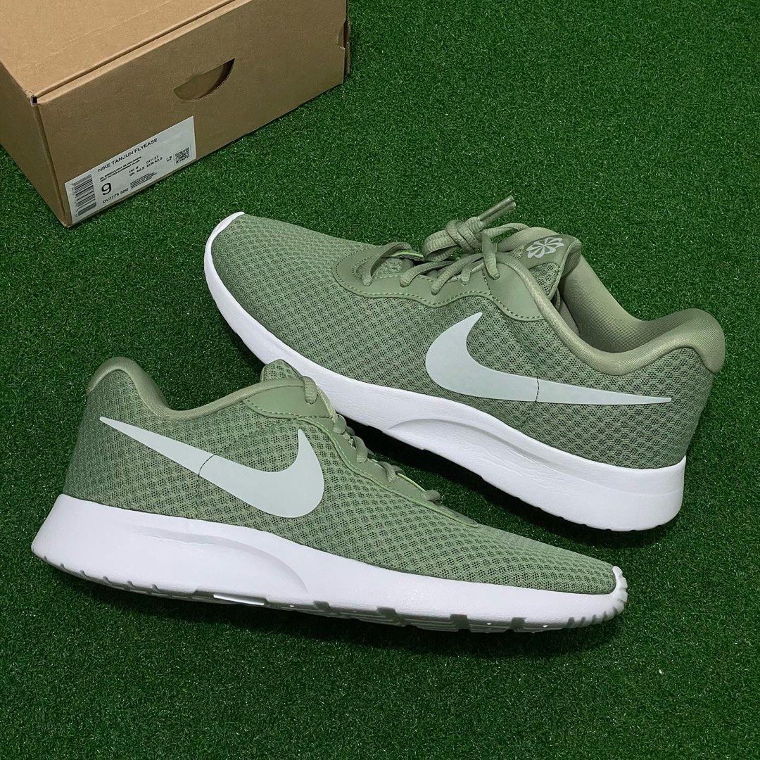 mens nike tanjun olive green