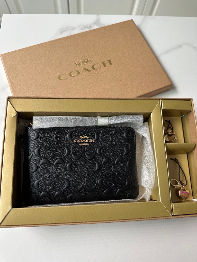 Coach wristlet shop gift box