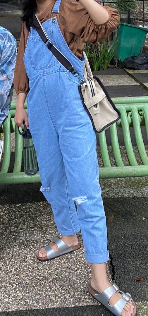 Baju jumpsuit levis 2025
