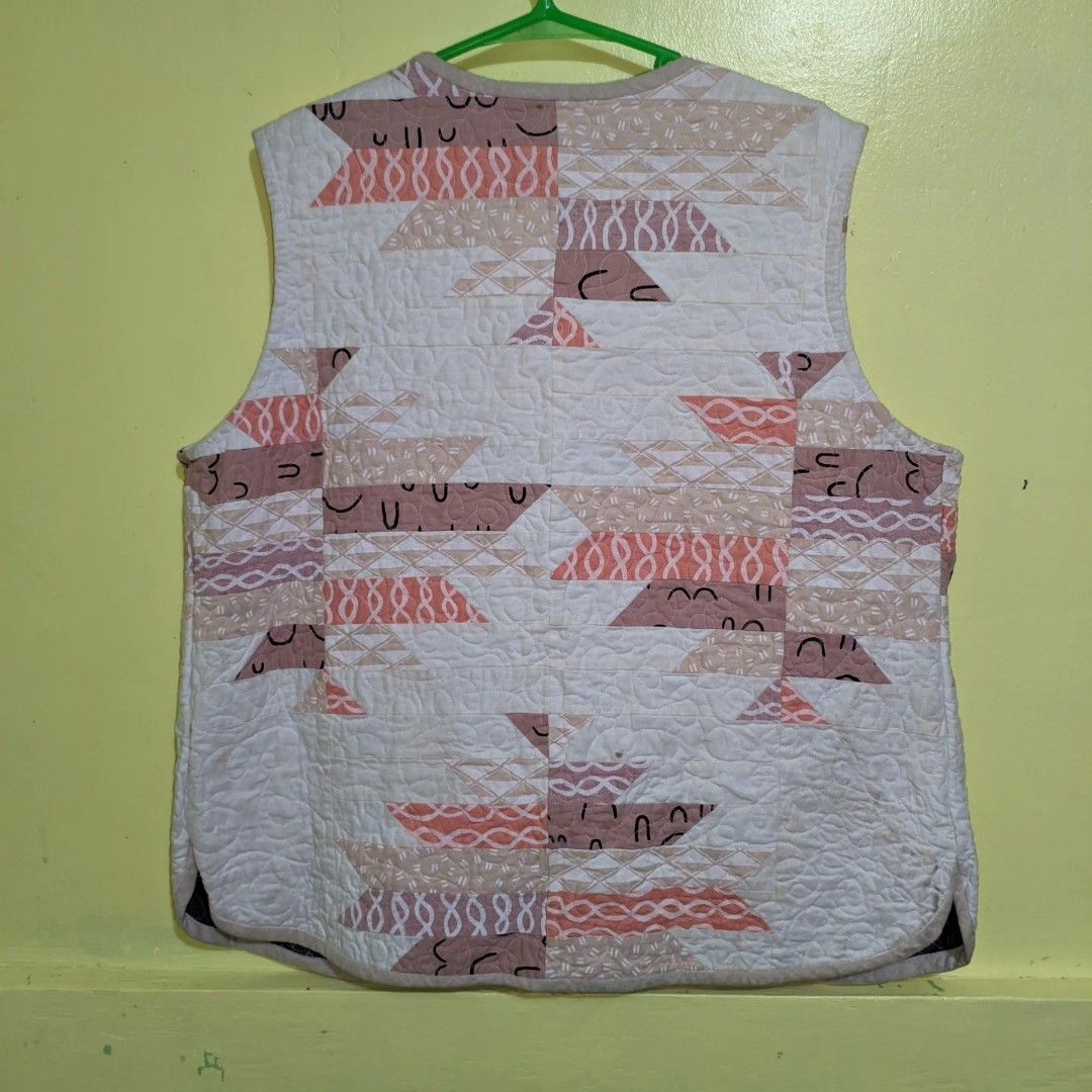 Patchwork vest (Category: Vests) located in Baguio. Submitted by luxeloomarchive (Listing ID 1255914658, Image 2). Description: Patchwork vest 100% handstich Fits l-xl.