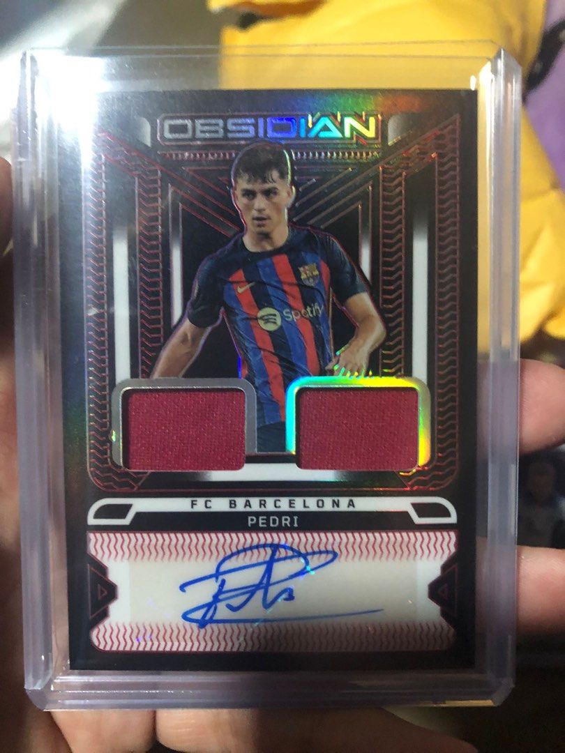 Pedri Barcelona Obsidian 2023 Patch Autograph 4/4