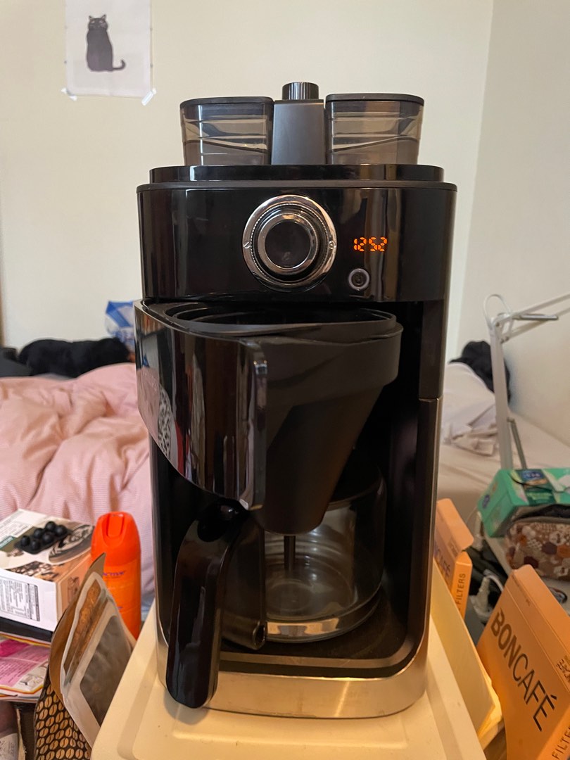 Philips grind and brew coffee machine HD7762, TV & Home Appliances