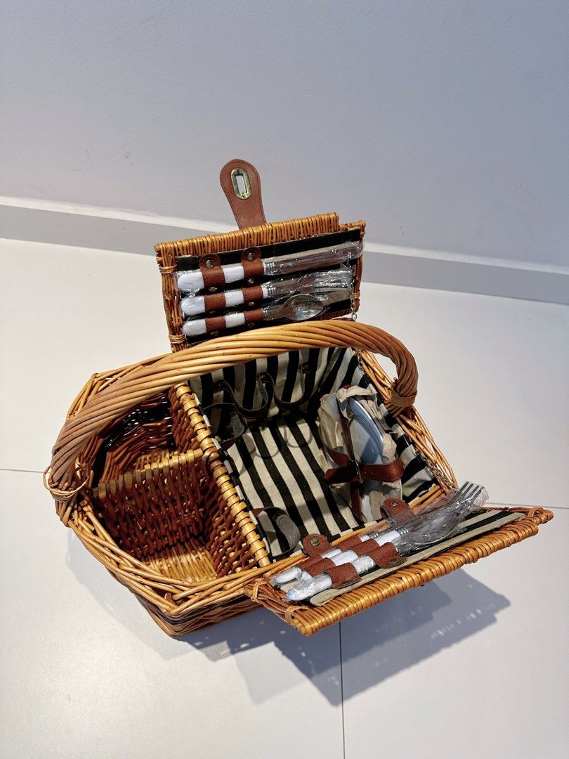 Pinic rattan basket with wine bottle holder, Furniture & Home Living ...