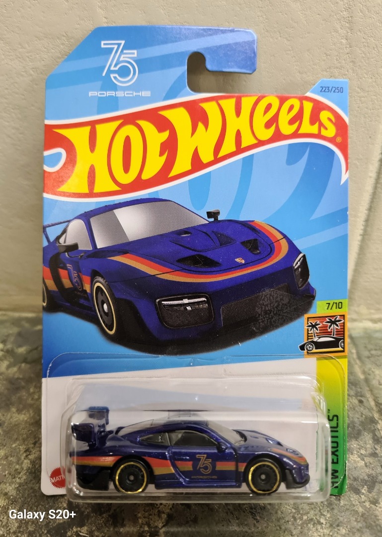 Hot wheels exotics series top