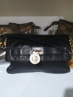 (Category: ) located in . Submitted by bagscollection88 (Listing ID 1255857595, Image 1). Description: .