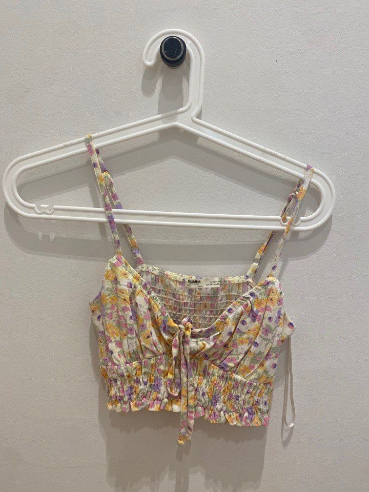 Pull & Bear Blouse (Category: Blouses) located in Kuala Lumpur. Submitted by tanweikher1 (Listing ID 1255797471, Image 1). Description: Barely worn, good condition.