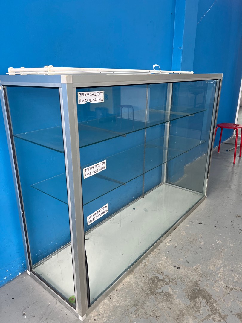 Rak Kaca Display Besar, Furniture & Home Living, Furniture, Shelves