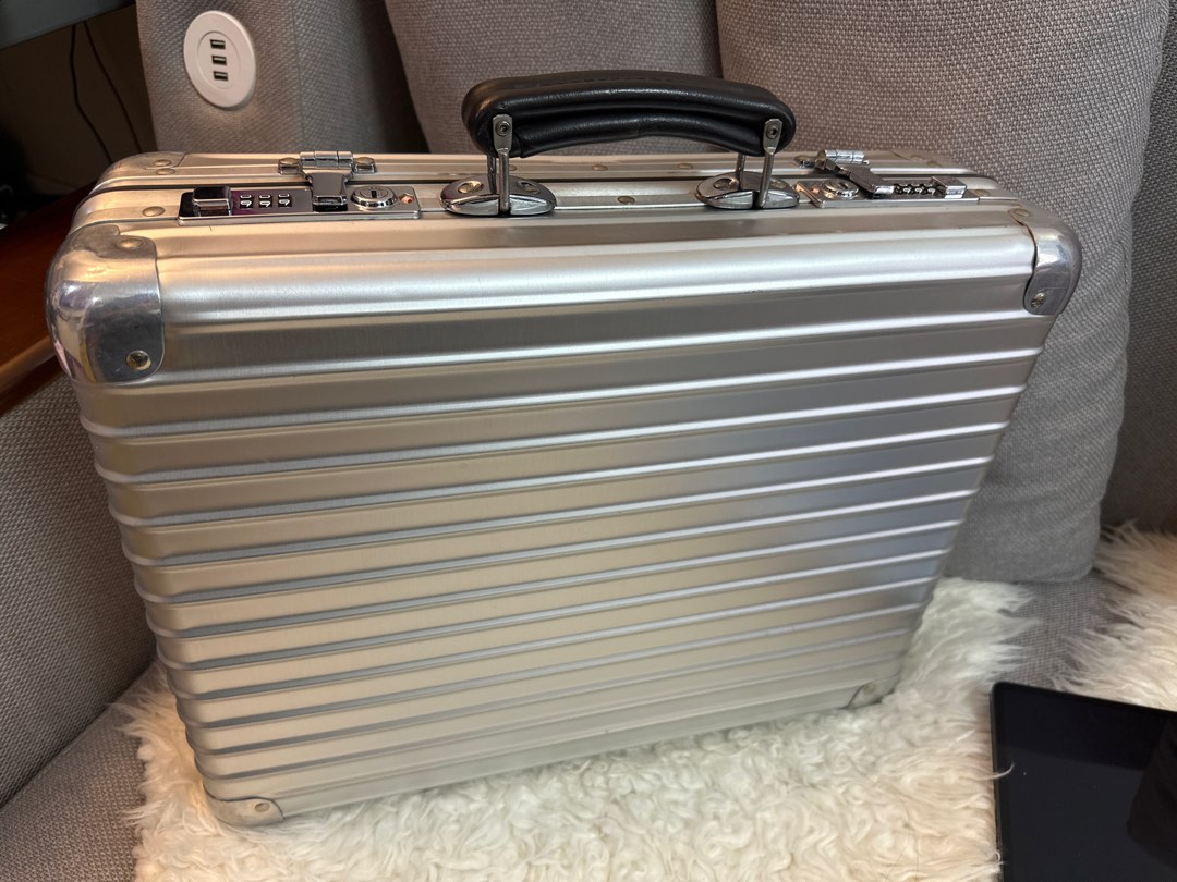 Rimowa classic clearance flight attache case