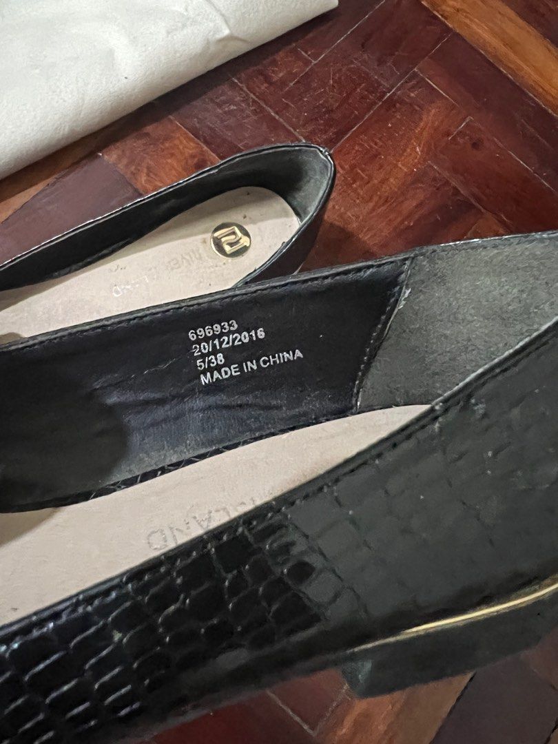 River Island flat shoes Women s Fashion Footwear Flats Sandals on Carousell