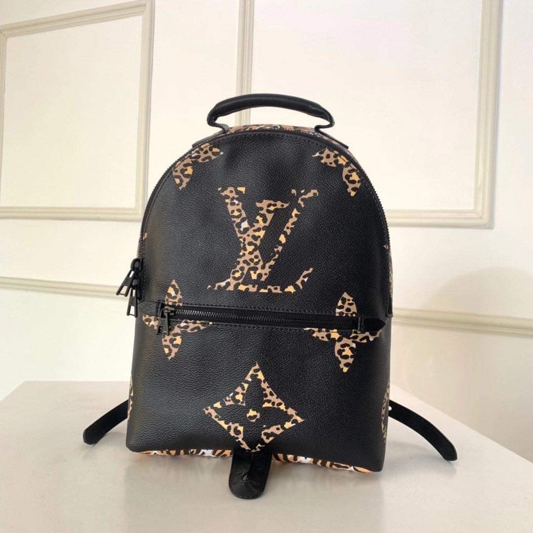 LV Palm Springs Mini URGENT SALE, Women's Fashion, Bags & Wallets,  Cross-body Bags on Carousell