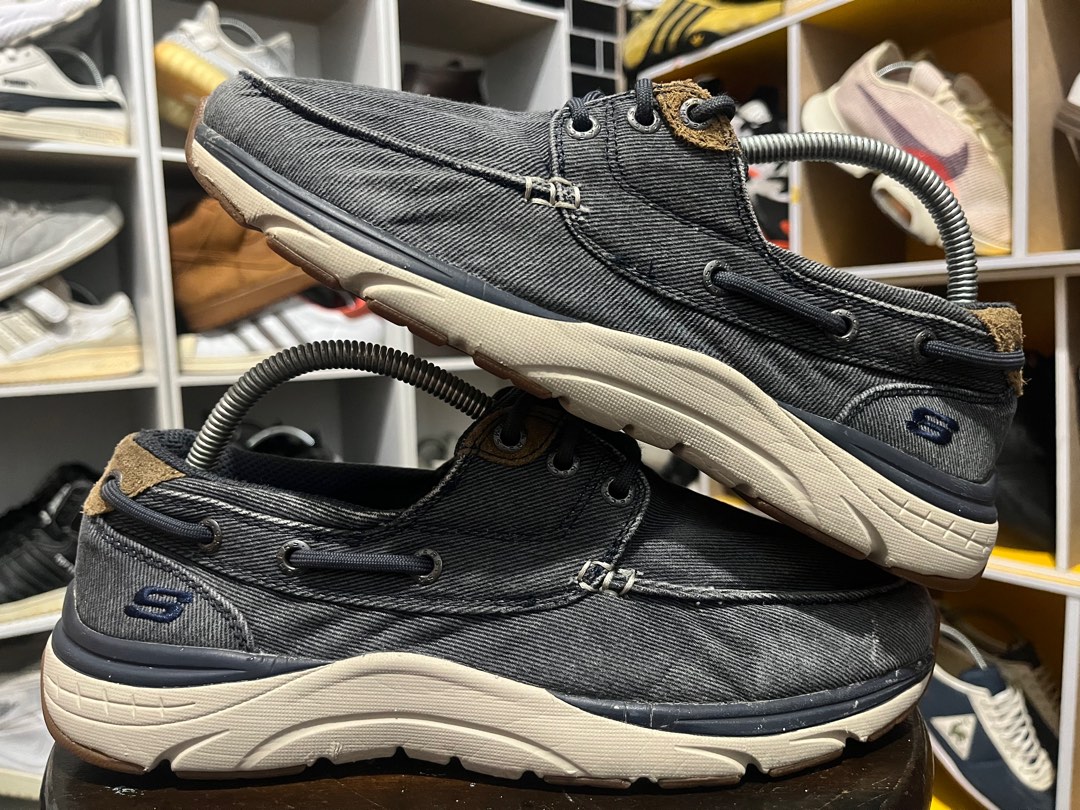 Mens lace up skechers discount