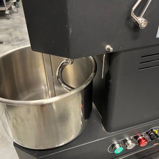 Spiral bread dough mixer 6Litre size