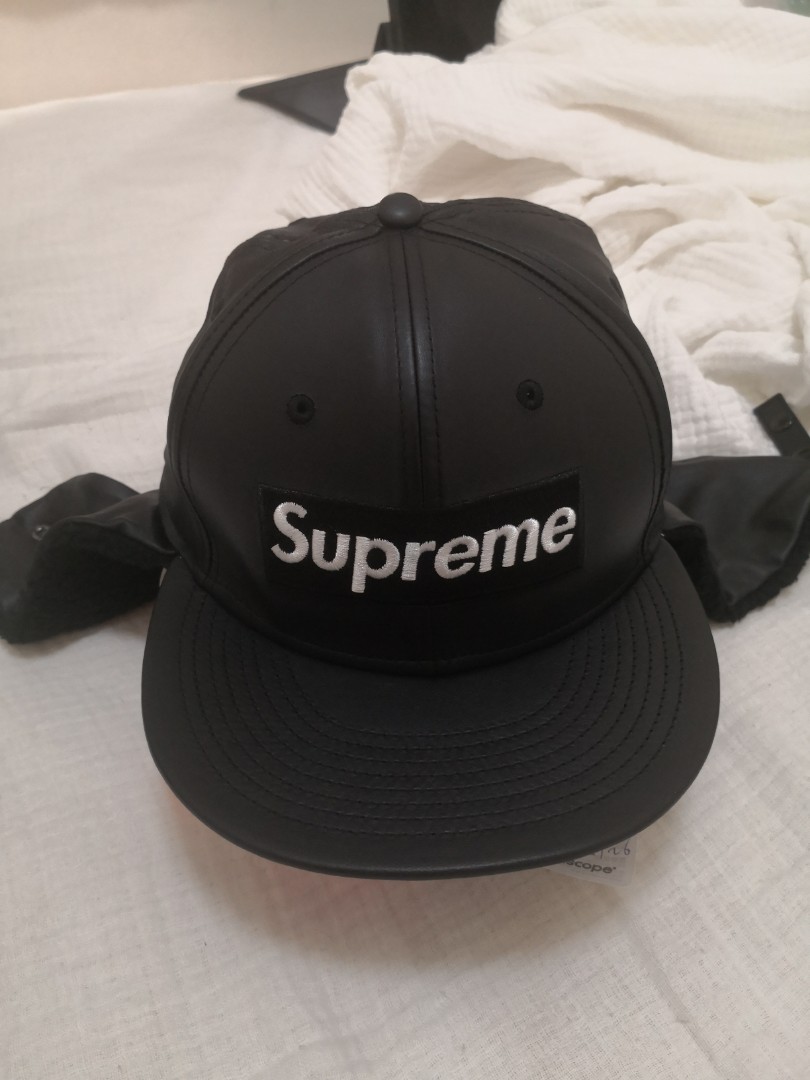 Supreme leather earflap New era 7 1/4, 男裝, 手錶及配件, 棒球帽