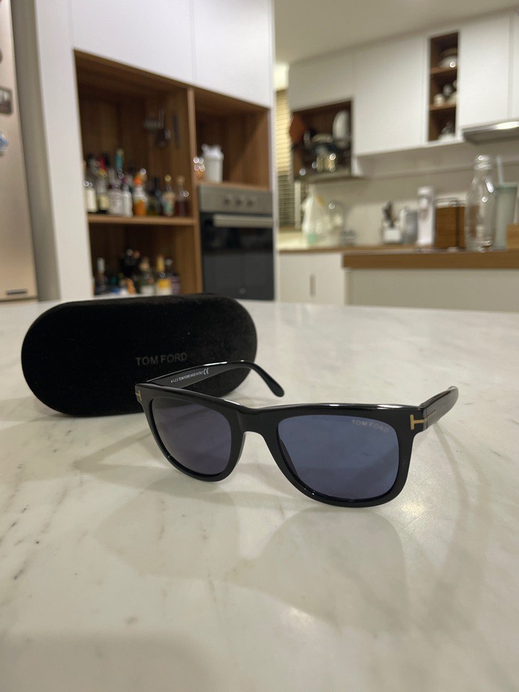 Tom ford leo best sale black
