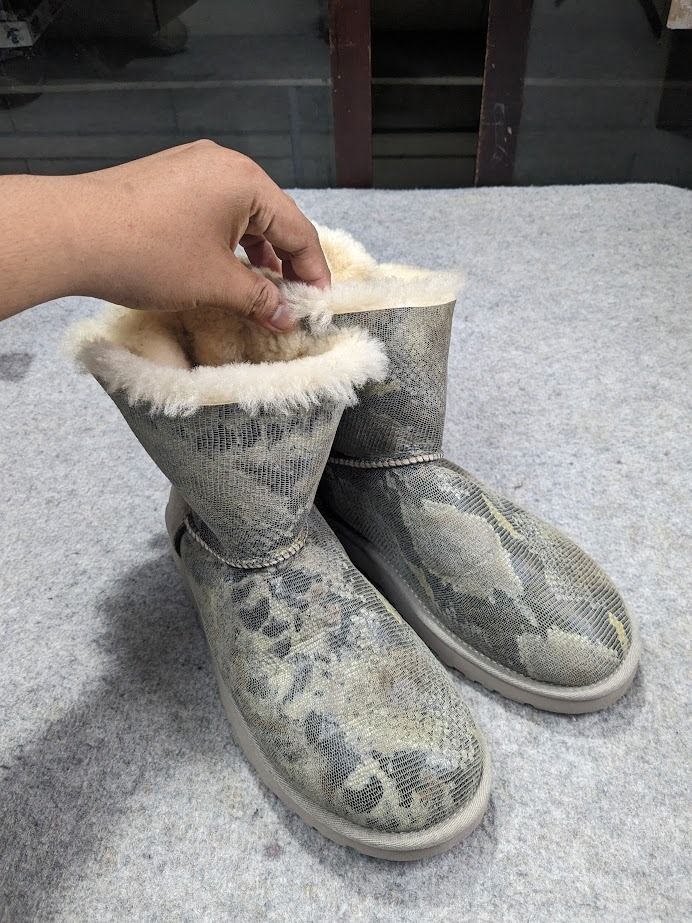 Snake clearance skin uggs