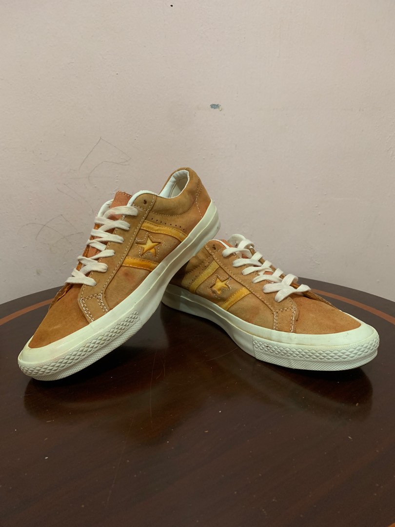 Academy chuck taylors online