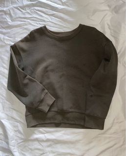 UNIQLO Dark grey uni sweater