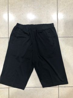 Uniqlo kids celana pendek anak hitam