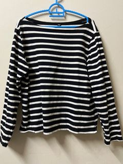 (Category: ) located in . Submitted by ourowncloset (Listing ID 1255847115, Image 1). Description: .
