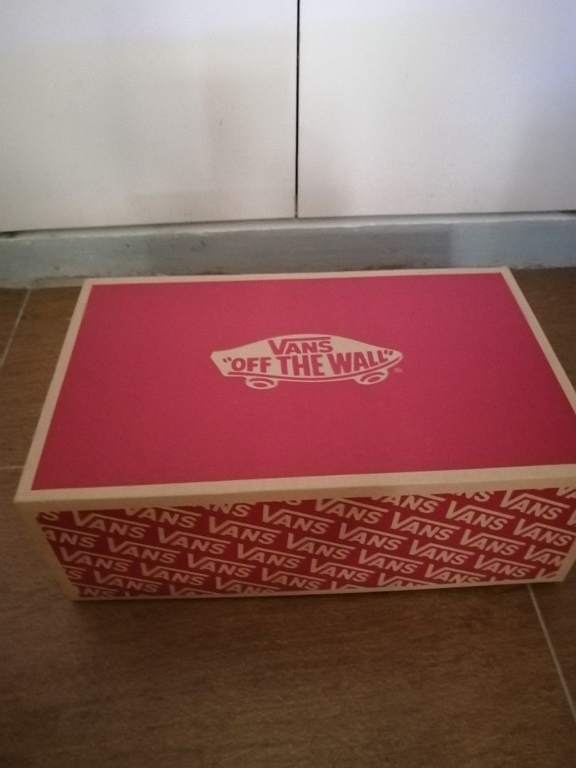 Giant vans shoe box on sale