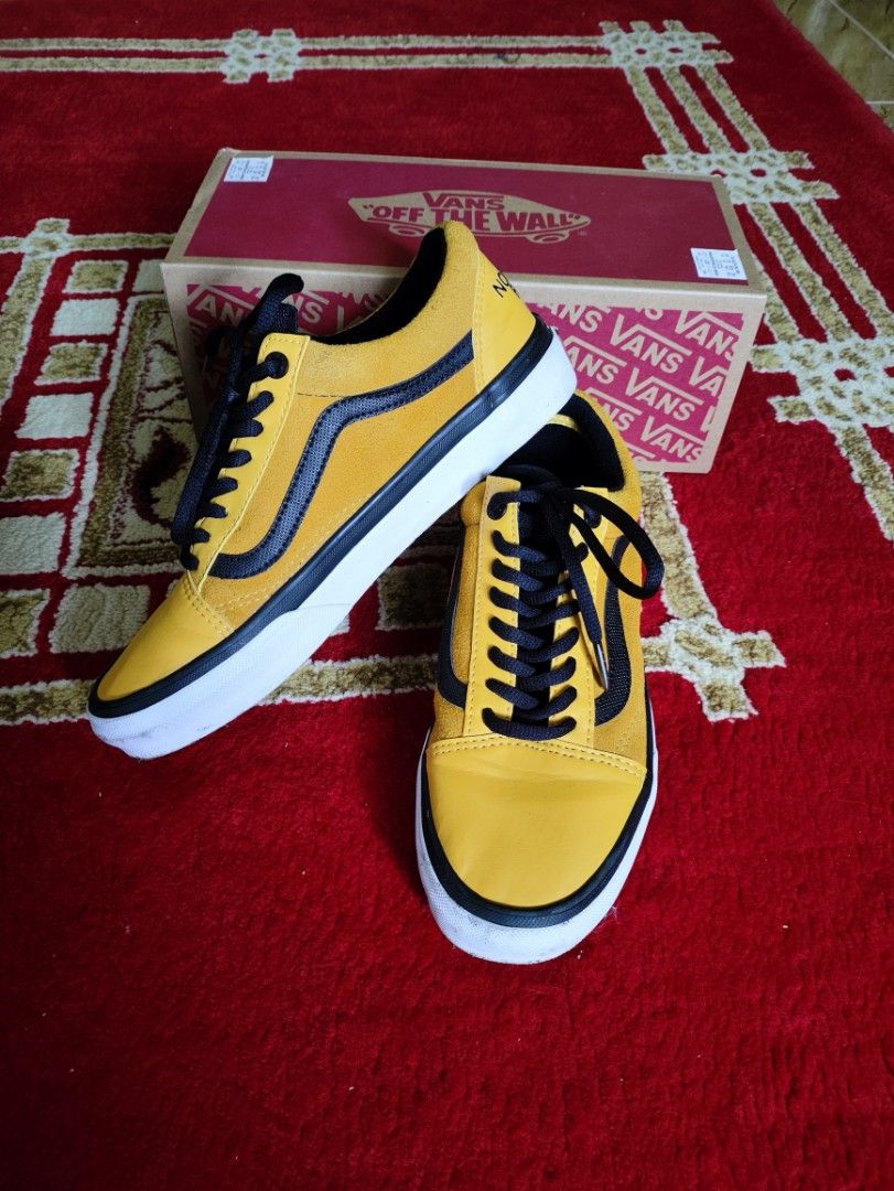 Vans old skool north face yellow top