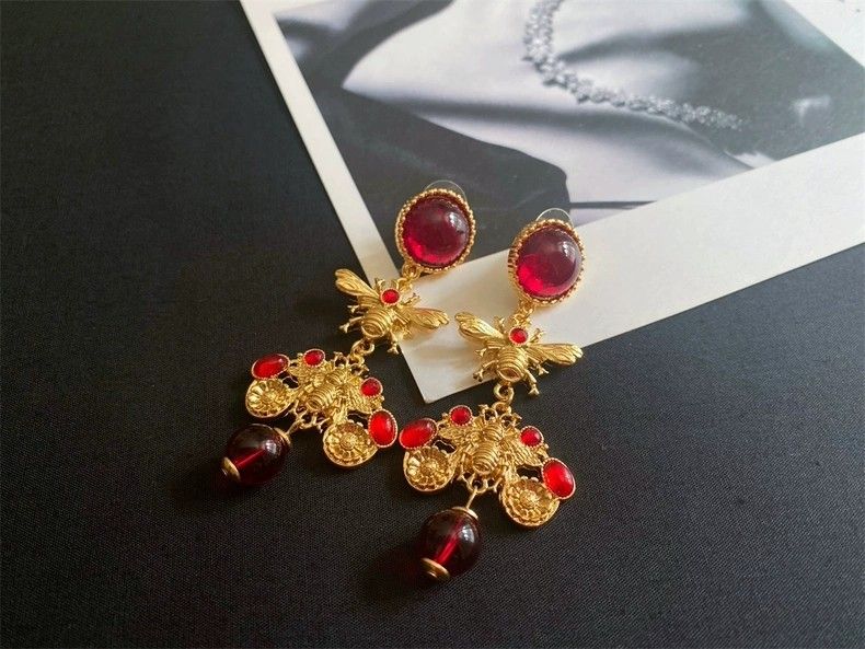 Chanel bee clearance earrings