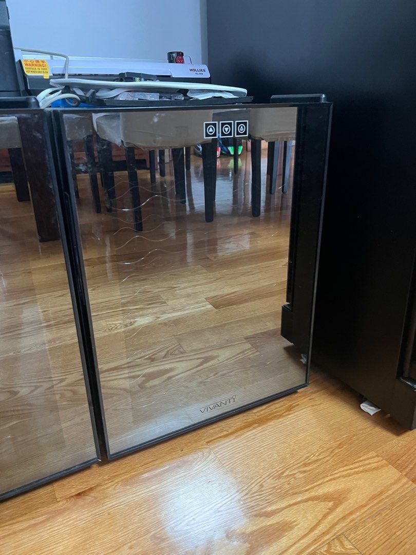 Vivant V20M Single Zone wine fridge, 家庭電器, 廚房電器, 酒窖及存倉 Carousell
