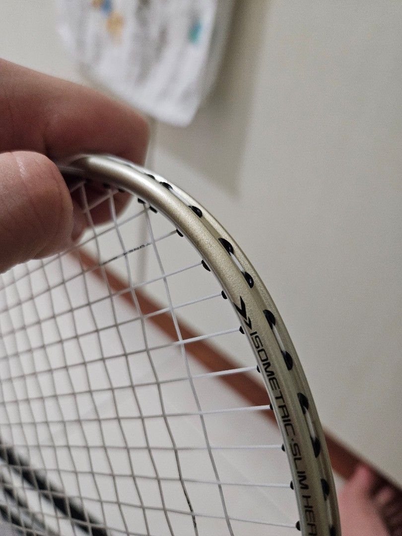 Yonex White Arc Saber 10 - Not Victor Auraspeed Lining Astrox Thruster ...