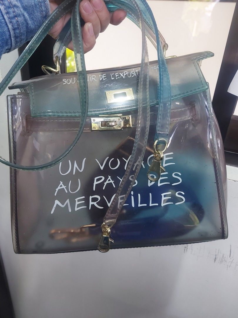 Un whre voyage merveilles meaning