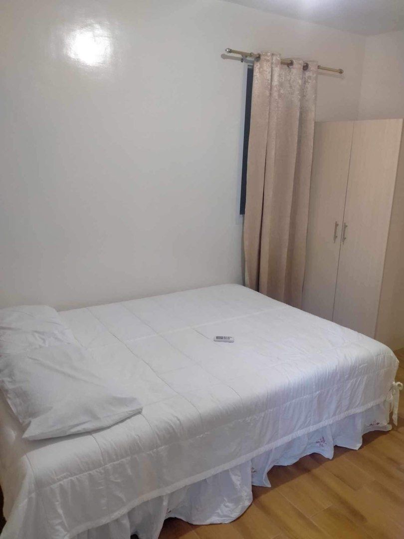 2-bedroom condo unit (Category: Apartments & Condos) located in Paranaque City. Submitted by sckell (Listing ID 1255972740, Image 3). Description: Unit is located at Seawind Condominium by Damosa Land. The development itself is a six-tower mid-rise condominium ideal for start-up families or single professionals who wants to experience a resort-feel living in the heart of the city. It has a spectacular view of Davao Gulf and is less than a minute 