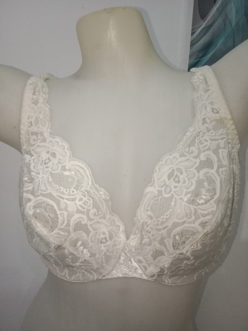 36d OLGA LACE BRA NOT PADDED WITH UNDERWIRE, Women's Fashion, Undergarments  & Loungewear on Carousell