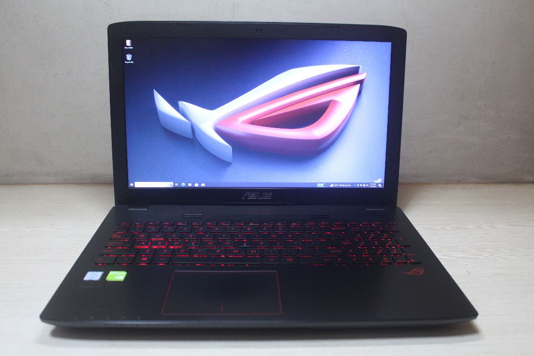 Asus Rog i7 7700HQ Ram 16gb ssd 256gb 1tb nvidia GTX950 gaming laptop
