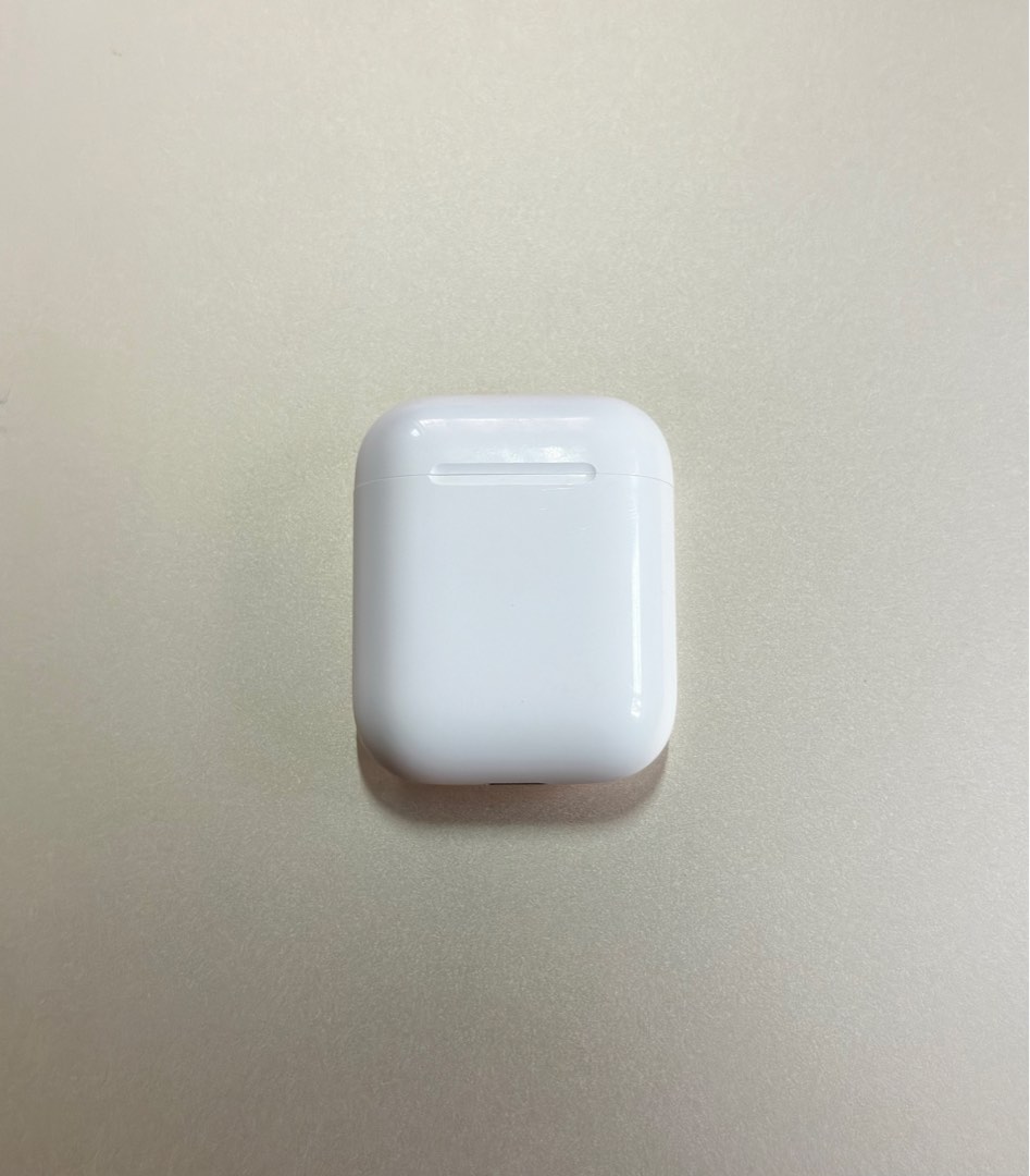 Authentic Apple Airpods Gen 2 *defective left piece, Audio, Earphones on Carousell