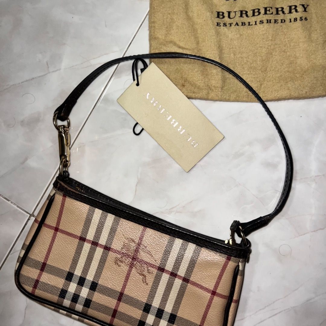 Burberry vintage mini pink nova check tote, Women's Fashion, Bags &  Wallets, Tote Bags on Carousell