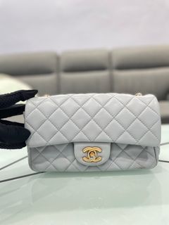 (Category: ) located in . Submitted by haidyn.boutique (Listing ID 1256056385, Image 1). Description: .