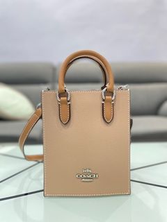 (Category: ) located in . Submitted by haidyn.boutique (Listing ID 1256057857, Image 1). Description: .