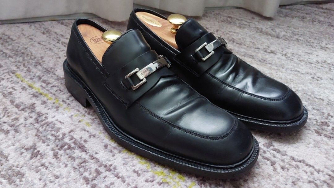 Authentic Gucci leather shoes Men s Fashion Footwear Dress Shoes on Carousell