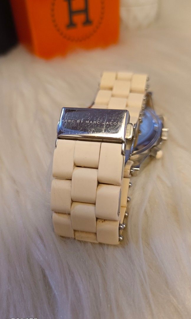 Fake mk watch vs real outlet