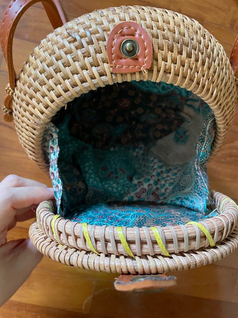 Round Rattan Bag With Handle