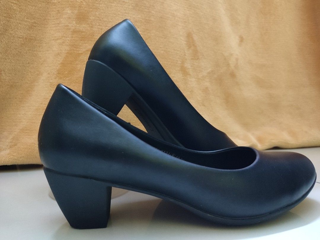 Bata heels price sale