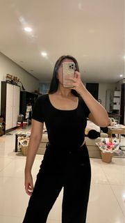 Black Oval Korean Top / Atasan Korean Hitam Slim Fit