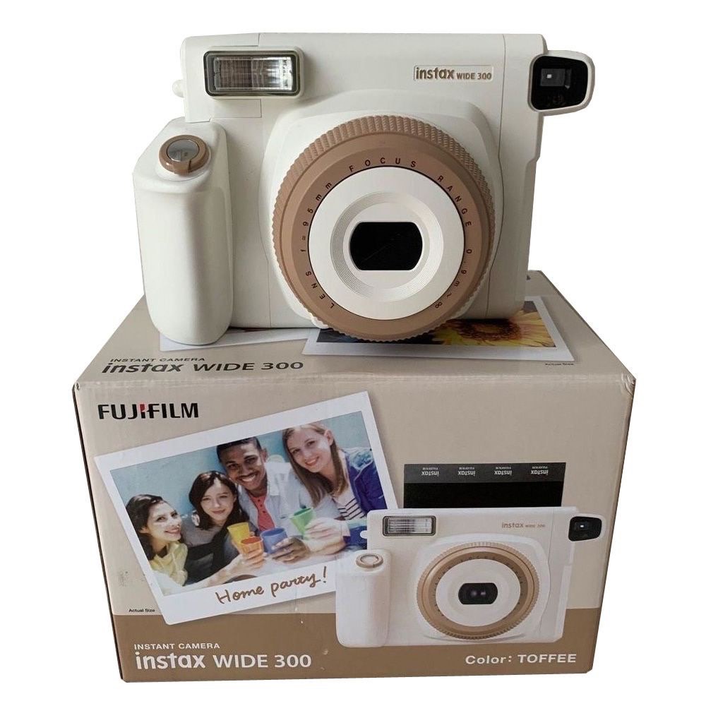 wide lens polaroid camera