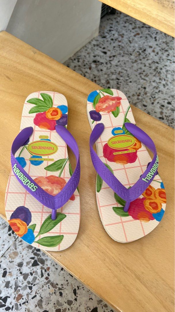 Brand New Havaianas Flip Flops Women s Fashion Footwear Slippers and slides on Carousell