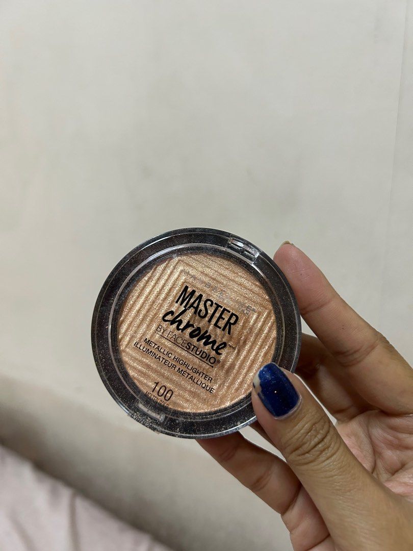 Bronzer Highlighter Strobe stick (Category: Makeup) located in Quezon City. Submitted by alozada48 (Listing ID 1255944335, Image 2). Description: Unused. Opened to swatch lang yung Milani & Careline. Maybelline still with seal. Original prices are: Milani - ₱900 Maybelline Chrome - ₱575 Careline - ₱220.