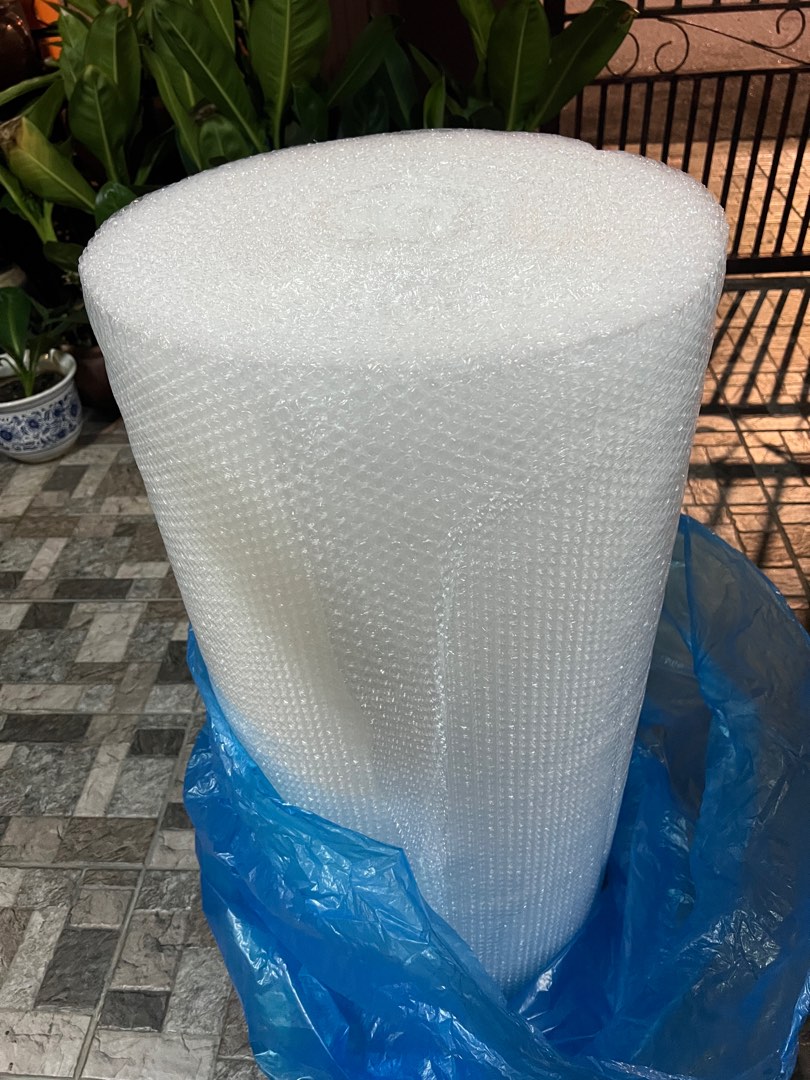 Bubble wrap, Furniture & Home Living, Home Improvement & Organisation
