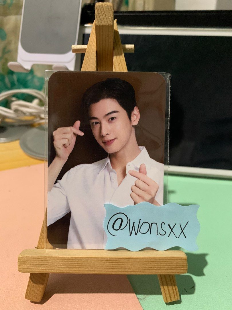 CHA EUN WOO OFFICIAL DUNKIN PHOTOCARD, Hobbies & Toys, Memorabilia ...