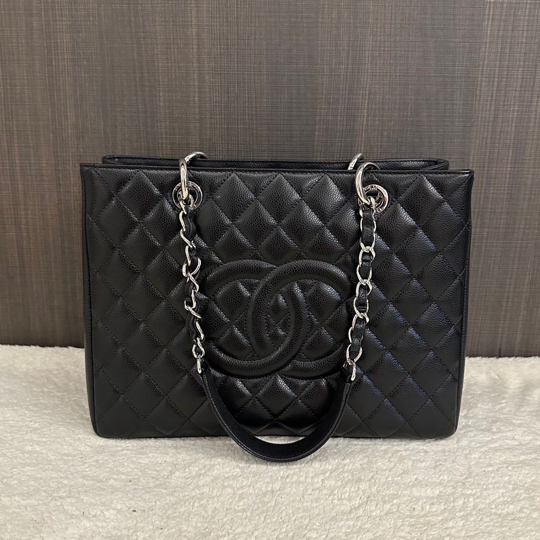 CHANEL Quilted Matelasse GST Caviar Silver Chain Grand Shopping