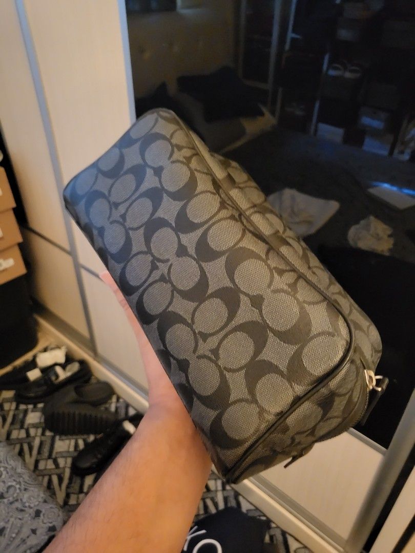Coach toiletries bag deals